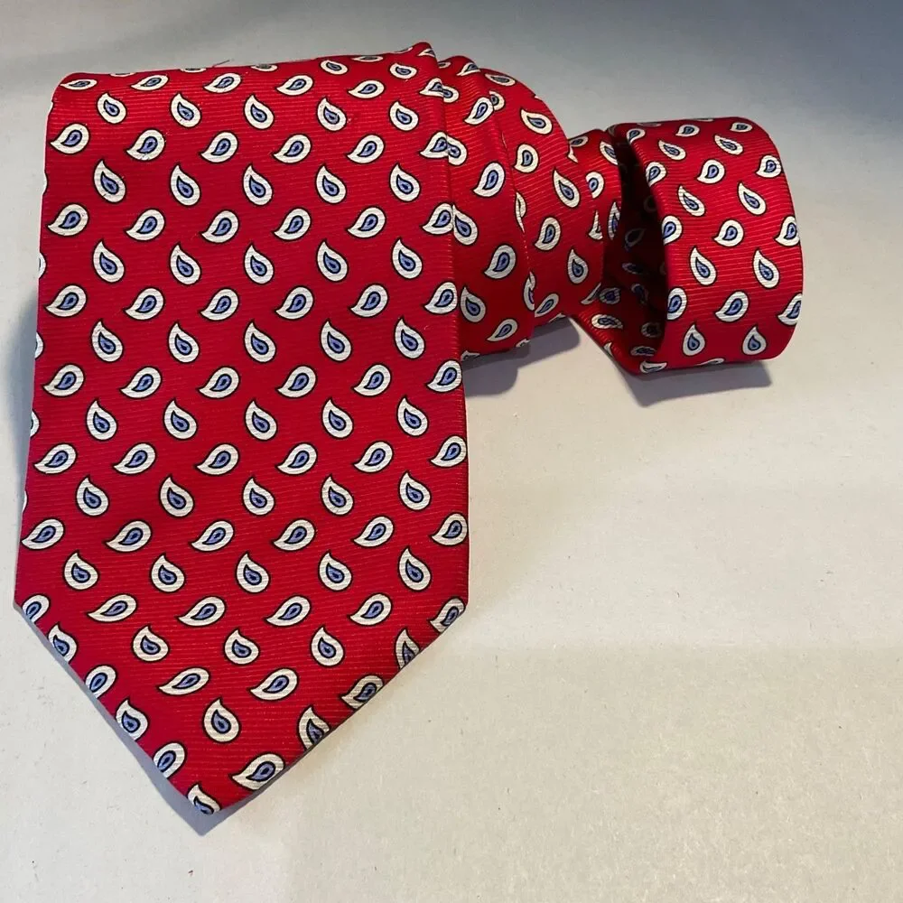 Robert Talbott classic Silk Men's Necktie Red Paisley Luxury Hand sewn USA 57.5”